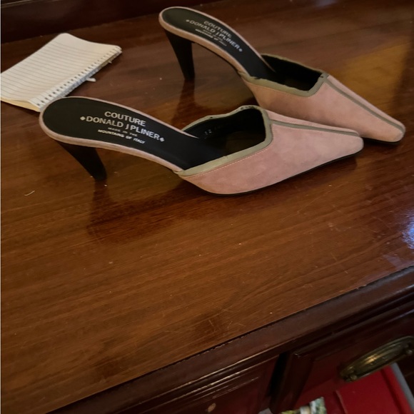 Donald J. Pliner Couture “Lucky” Reflective Mules - Picture 2 of 6